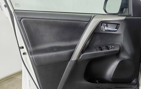 Toyota RAV4, 2017 год, 2 599 000 рублей, 17 фотография