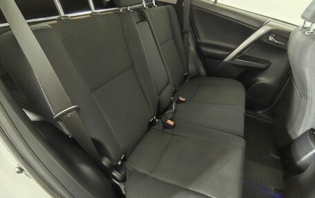 Toyota RAV4, 2017 год, 2 599 000 рублей, 21 фотография