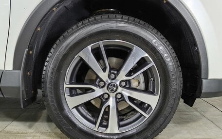 Toyota RAV4, 2017 год, 2 599 000 рублей, 28 фотография