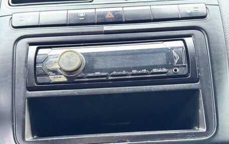 Volkswagen Polo VI (EU Market), 2011 год, 550 000 рублей, 5 фотография