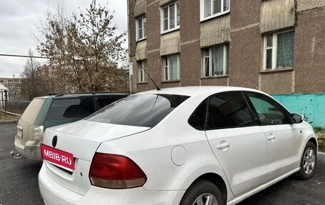 Volkswagen Polo VI (EU Market), 2011 год, 550 000 рублей, 2 фотография