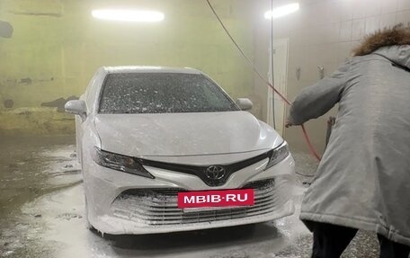 Toyota Camry, 2019 год, 2 600 000 рублей, 2 фотография