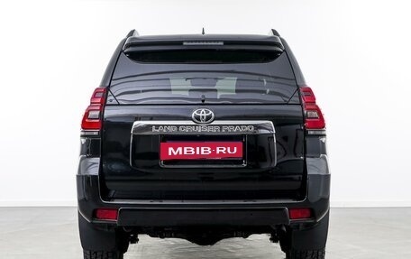 Toyota Land Cruiser Prado 150 рестайлинг 2, 2018 год, 5 485 097 рублей, 4 фотография