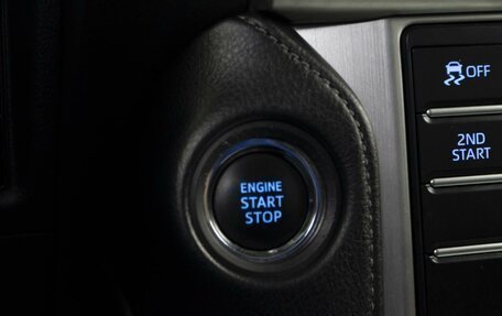 Toyota Land Cruiser Prado 150 рестайлинг 2, 2018 год, 5 485 097 рублей, 21 фотография