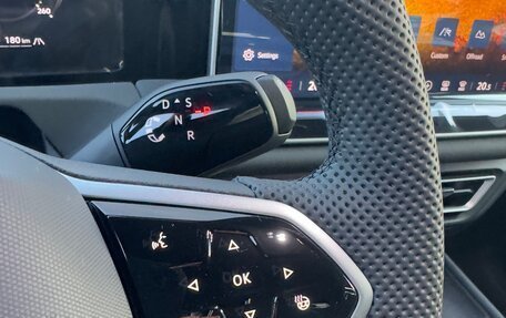 Volkswagen Tiguan, 2025 год, 4 750 000 рублей, 30 фотография