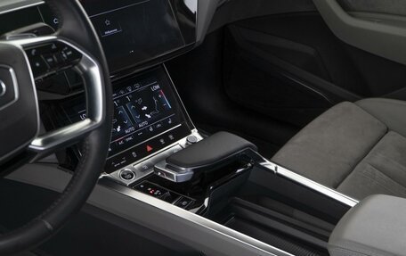 Audi e-tron Sportback I, 2020 год, 5 954 444 рублей, 18 фотография