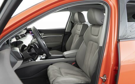 Audi e-tron Sportback I, 2020 год, 5 954 444 рублей, 13 фотография