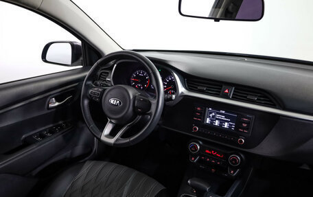 KIA Rio IV, 2021 год, 1 599 000 рублей, 8 фотография