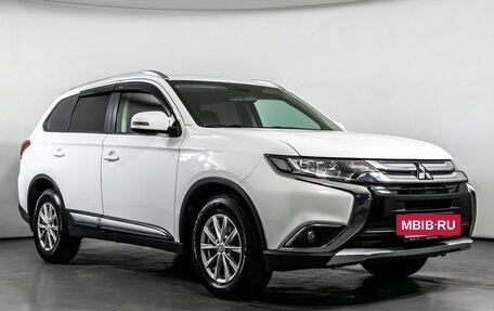 Mitsubishi Outlander III рестайлинг 3, 2017 год, 2 050 000 рублей, 3 фотография