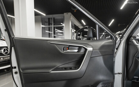 Toyota RAV4, 2021 год, 3 540 000 рублей, 12 фотография