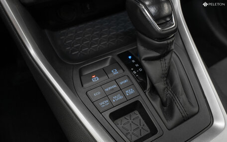 Toyota RAV4, 2021 год, 3 540 000 рублей, 14 фотография