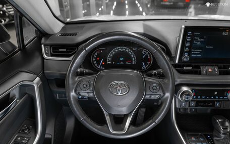 Toyota RAV4, 2021 год, 3 540 000 рублей, 10 фотография