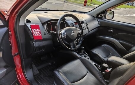 Mitsubishi Outlander III рестайлинг 3, 2008 год, 880 000 рублей, 8 фотография