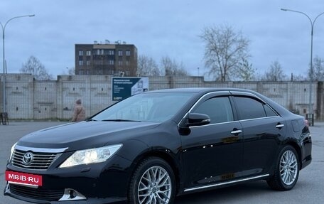 Toyota Camry, 2013 год, 1 565 000 рублей, 2 фотография