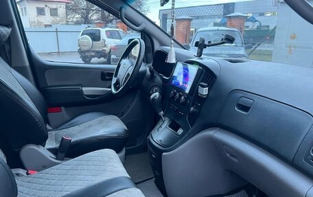 Hyundai Grand Starex Grand Starex I рестайлинг 2, 2010 год, 1 200 000 рублей, 6 фотография