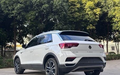 Volkswagen T-Roc I, 2022 год, 1 500 000 рублей, 4 фотография