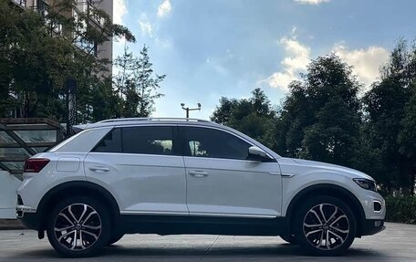 Volkswagen T-Roc I, 2022 год, 1 500 000 рублей, 7 фотография