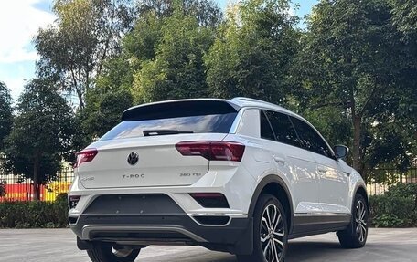 Volkswagen T-Roc I, 2022 год, 1 500 000 рублей, 6 фотография