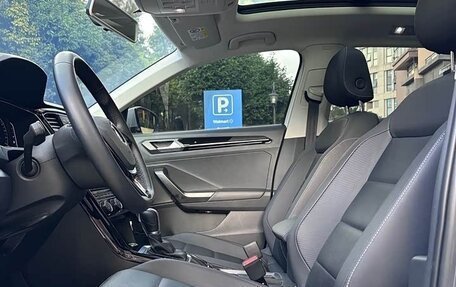 Volkswagen T-Roc I, 2022 год, 1 500 000 рублей, 9 фотография