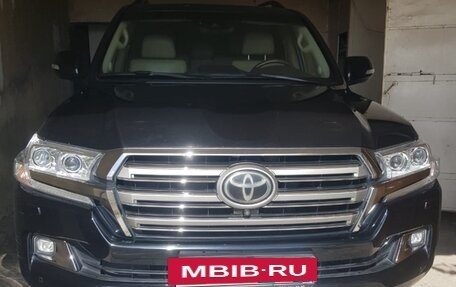 Toyota Land Cruiser 200, 2018 год, 7 200 000 рублей, 7 фотография