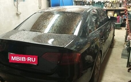 Audi A4, 2010 год, 900 000 рублей, 3 фотография