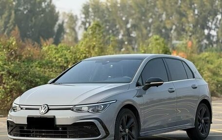 Volkswagen Golf VIII, 2022 год, 2 280 000 рублей, 1 фотография