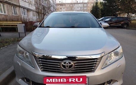 Toyota Camry, 2013 год, 160 000 рублей, 11 фотография