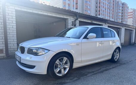 BMW 1 серия, 2011 год, 1 020 000 рублей, 3 фотография