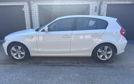 BMW 1 серия, 2011 год, 1 020 000 рублей, 6 фотография