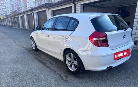 BMW 1 серия, 2011 год, 1 020 000 рублей, 7 фотография
