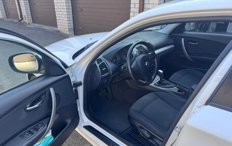 BMW 1 серия, 2011 год, 1 020 000 рублей, 18 фотография