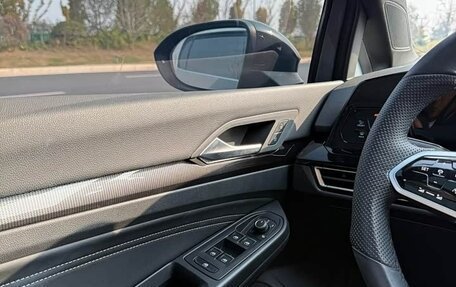 Volkswagen Golf VIII, 2022 год, 2 280 000 рублей, 9 фотография