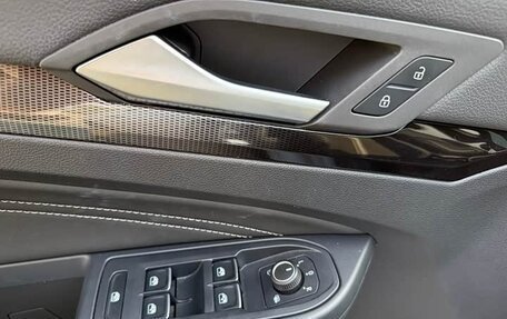 Volkswagen Golf VIII, 2022 год, 2 280 000 рублей, 10 фотография