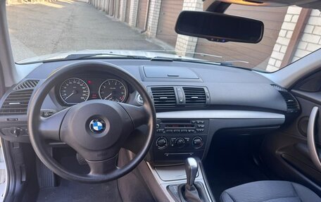 BMW 1 серия, 2011 год, 1 020 000 рублей, 19 фотография