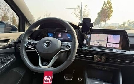 Volkswagen Golf VIII, 2022 год, 2 280 000 рублей, 12 фотография