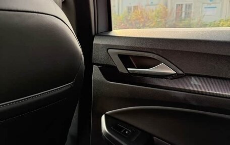 Volkswagen Golf VIII, 2022 год, 2 280 000 рублей, 23 фотография