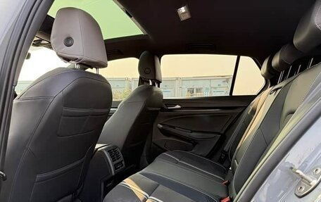 Volkswagen Golf VIII, 2022 год, 2 280 000 рублей, 22 фотография