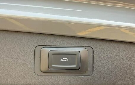 Volkswagen Golf VIII, 2022 год, 2 280 000 рублей, 28 фотография