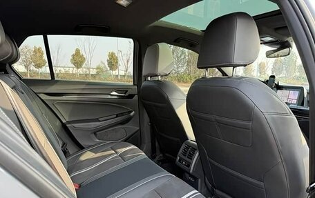 Volkswagen Golf VIII, 2022 год, 2 280 000 рублей, 29 фотография