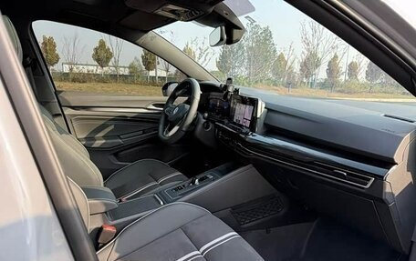 Volkswagen Golf VIII, 2022 год, 2 280 000 рублей, 30 фотография