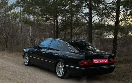 Mercedes-Benz E-Класс, 1998 год, 540 000 рублей, 6 фотография