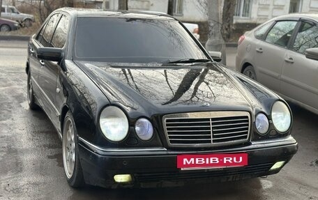 Mercedes-Benz E-Класс, 1998 год, 540 000 рублей, 5 фотография