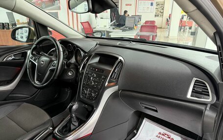 Opel Astra J, 2013 год, 999 000 рублей, 13 фотография