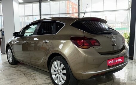 Opel Astra J, 2013 год, 999 000 рублей, 4 фотография