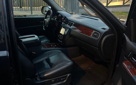 Chevrolet Tahoe III, 2012 год, 2 230 000 рублей, 20 фотография