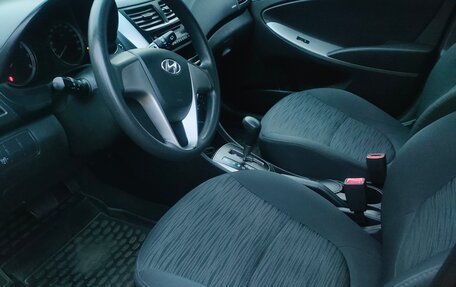 Hyundai Solaris II рестайлинг, 2015 год, 870 000 рублей, 11 фотография