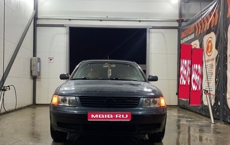 Volkswagen Passat B5+ рестайлинг, 2000 год, 235 000 рублей, 1 фотография