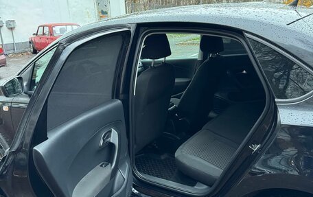 Volkswagen Polo VI (EU Market), 2012 год, 700 000 рублей, 11 фотография