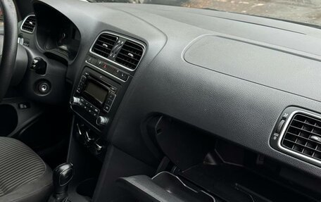 Volkswagen Polo VI (EU Market), 2012 год, 700 000 рублей, 12 фотография