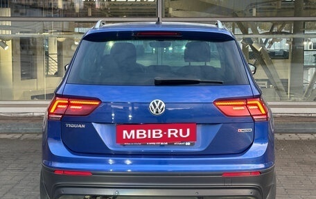 Volkswagen Tiguan II, 2018 год, 1 798 000 рублей, 7 фотография